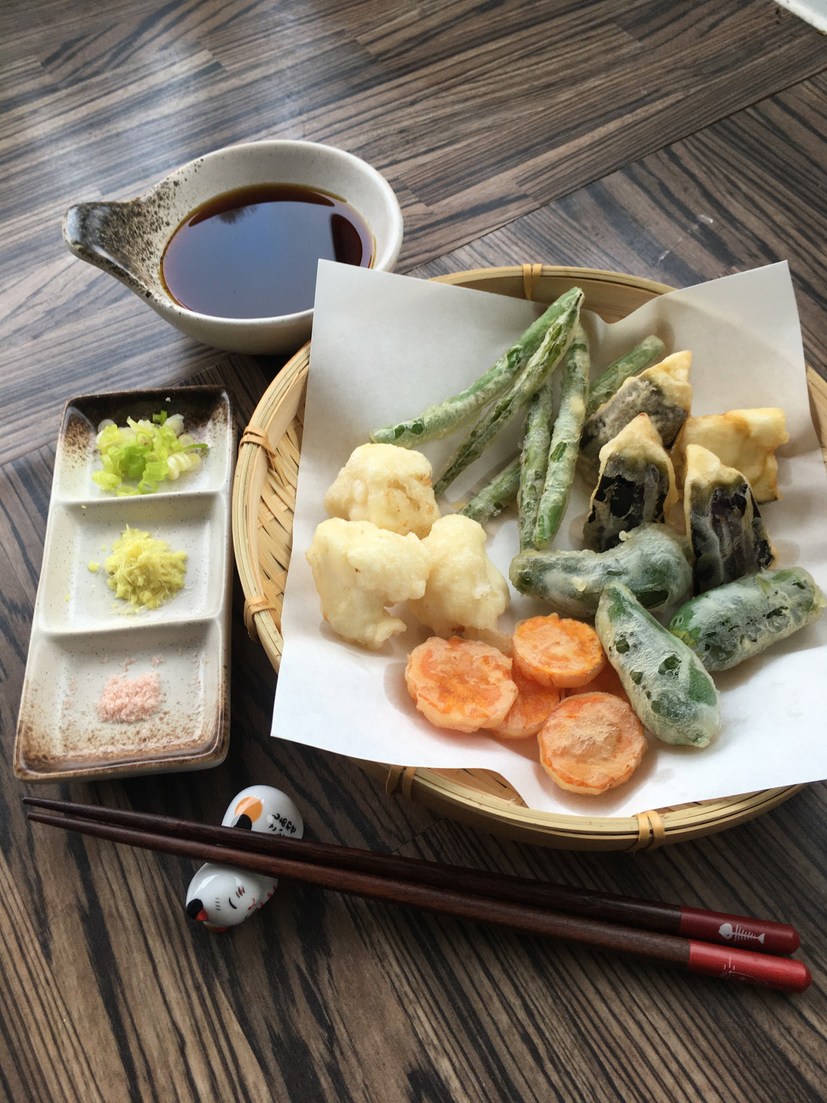 Ceramic bowl - for tempura, soba noodles, udon noodles, sukiyaki, dessert etc