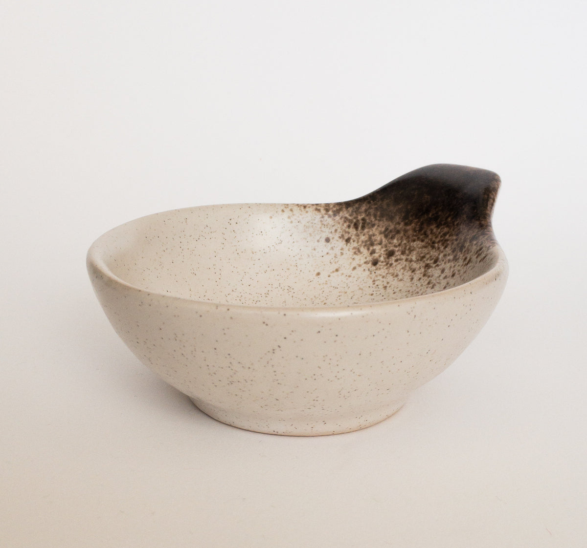 Ceramic bowl - for tempura, soba noodles, udon noodles, sukiyaki, dessert etc