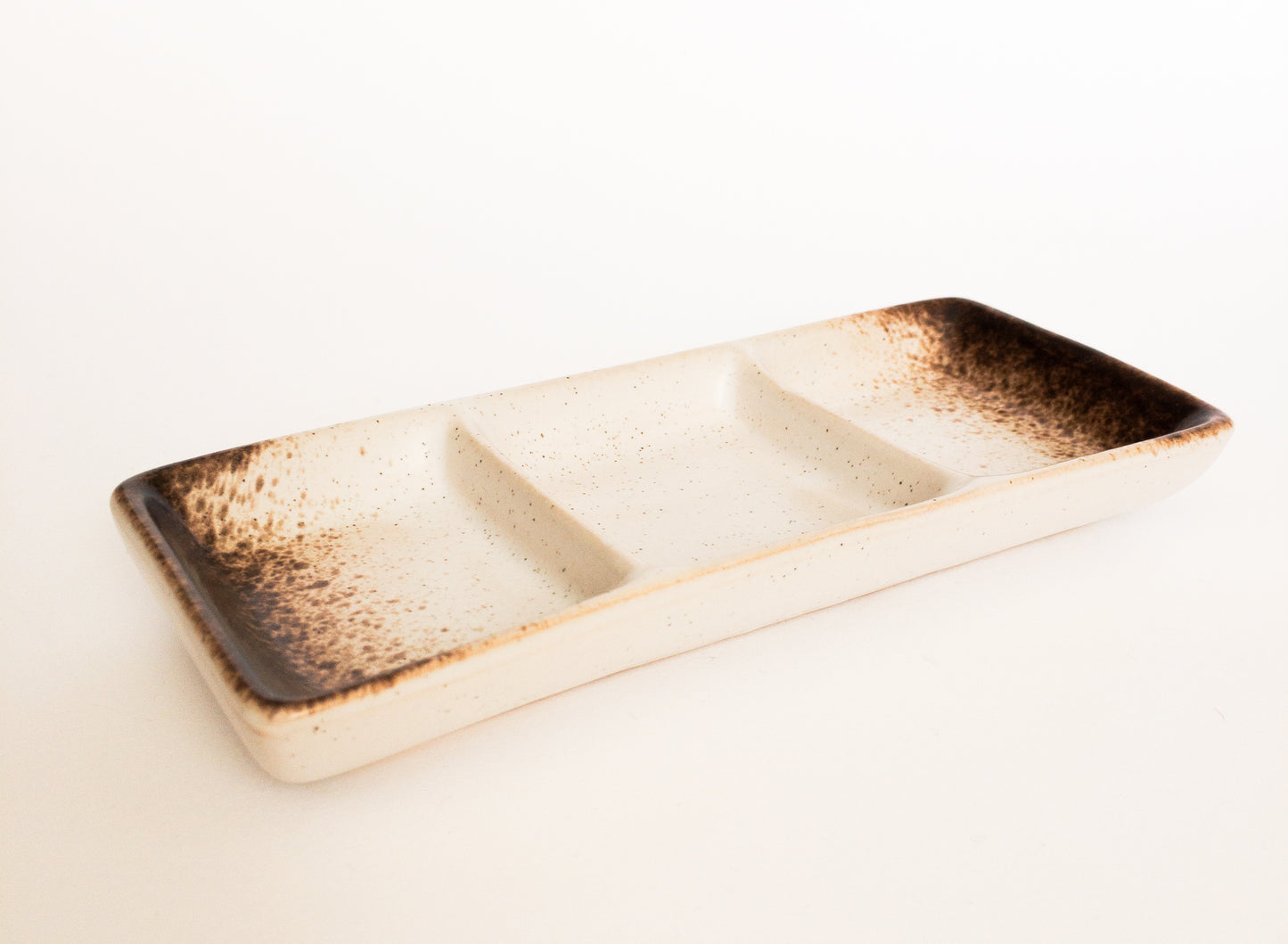 Traditional sushi serving kit