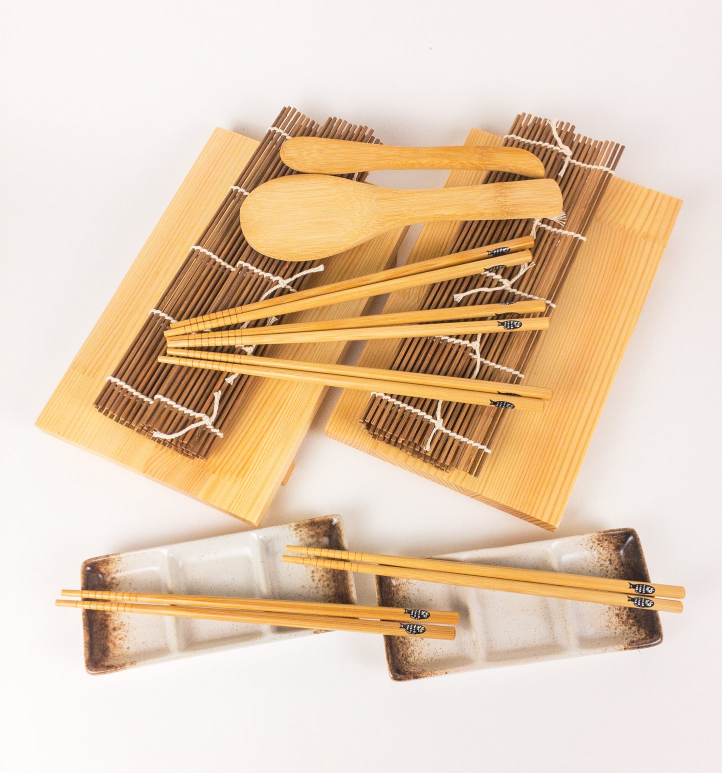 Traditional sushi serving kit