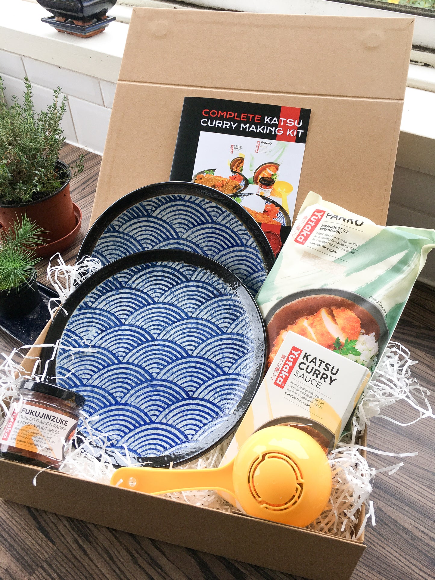 Katsu Curry Making Gift Box Set - Serving plates, rice scoop, Japanese curry rue, pickles jar, panko and recipe all in one gift box